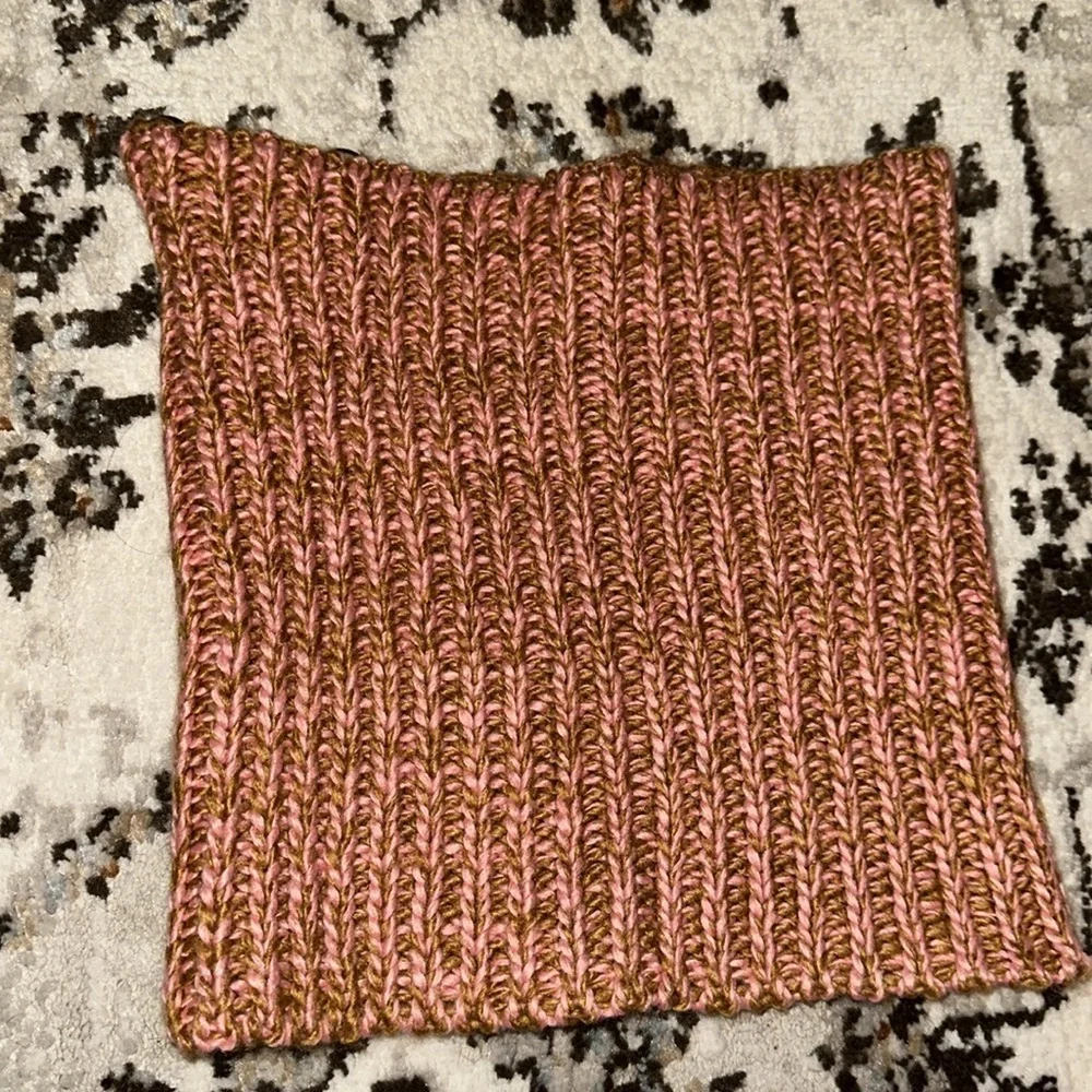NWT Women's Chunky Fleck Neck Warmer Scarf
